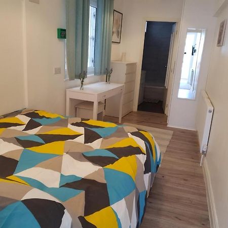 Star London Brent Street Cosy 1-Bed Hideaway Leilighet Hendon Eksteriør bilde