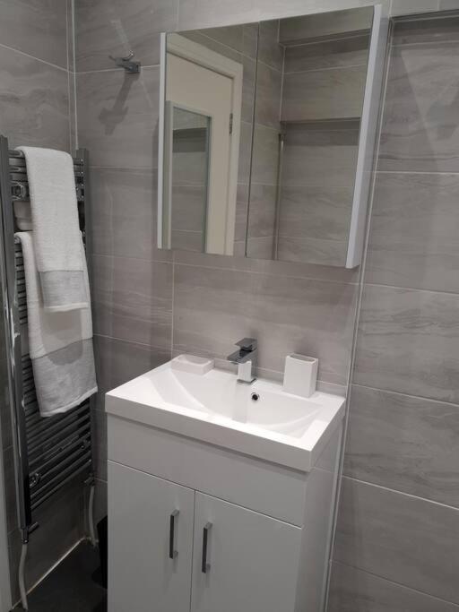 Star London Brent Street Cosy 1-Bed Hideaway Leilighet Hendon Eksteriør bilde