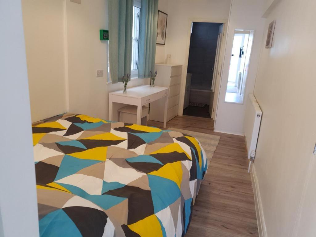 Star London Brent Street Cosy 1-Bed Hideaway Leilighet Hendon Eksteriør bilde